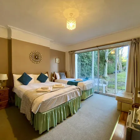 Pickwicks Guest House-2